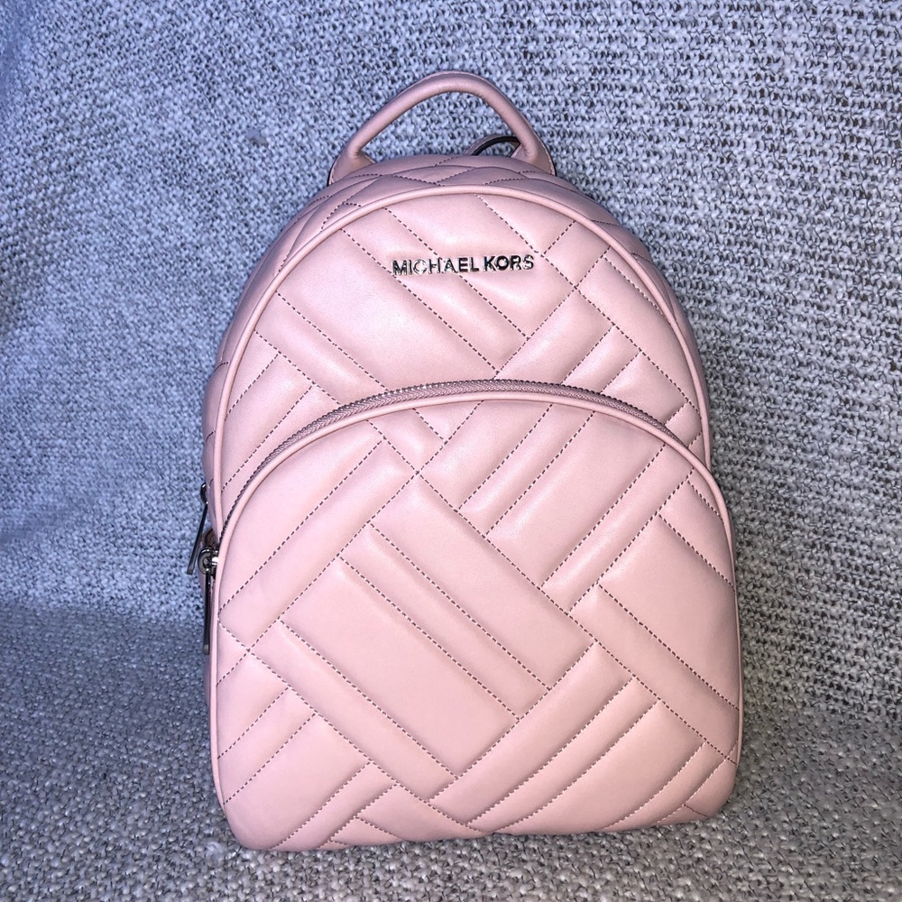 ❌SOLD❌NWT Michael Kors Medium Backpack